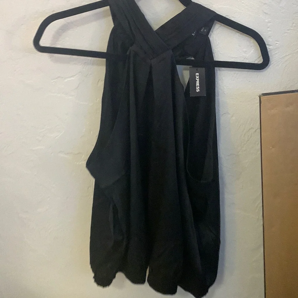 Express halter style blouse nwt elastic bottom - Picture 1 of 4
